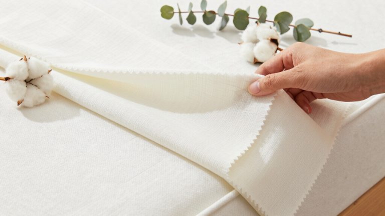 How to Choose Bed Sheets That Truly Soothe Your Skin?