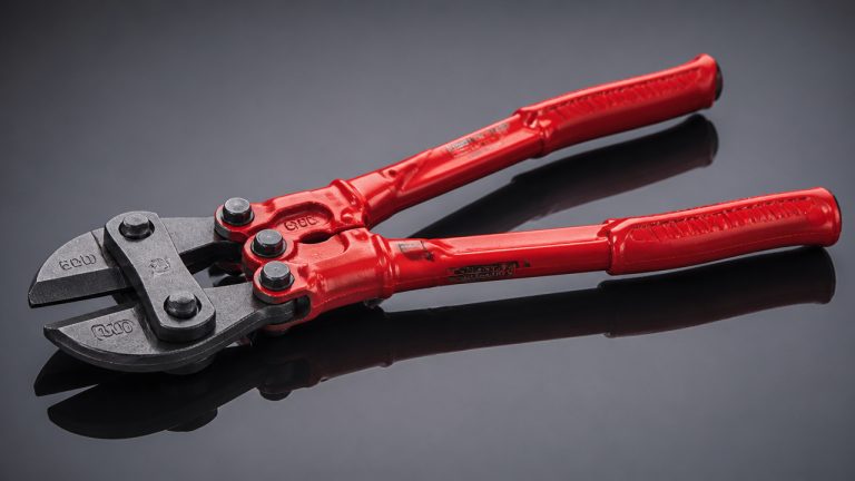 best tool for cutting bolts